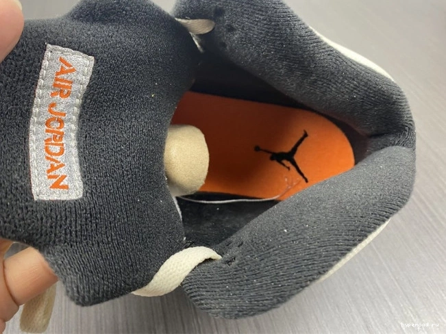 5 Retro Jordan Total DC1060-100 Orange 1106